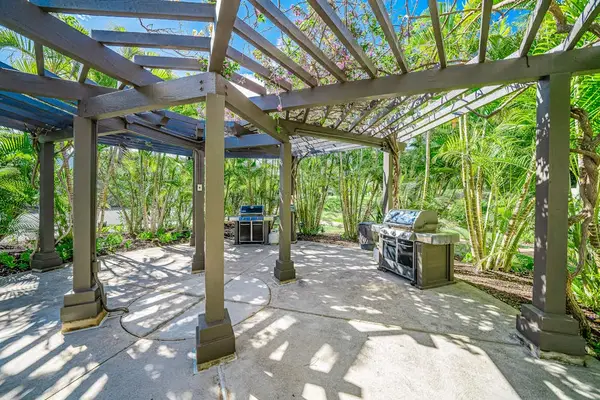 Covered Outdoor Grilling Pavilion