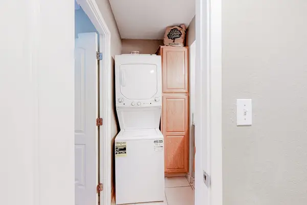 Convenient In-Unit Washer And Dryer