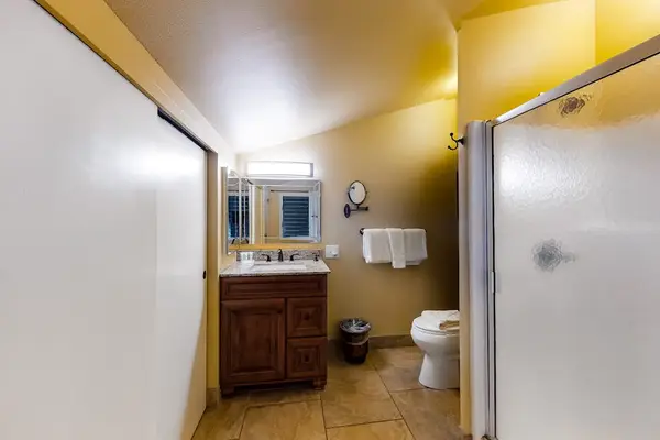 Convenient Bathroom With Vanity Space