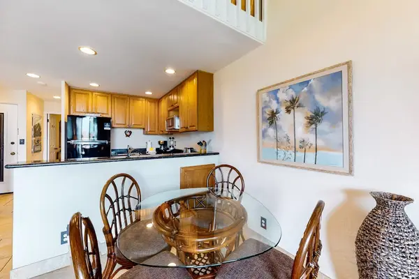 Coastal Dining Area For Memorable Meals