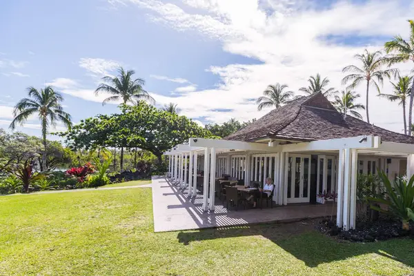 Peaceful Garden Pavilion For Quiet Moments