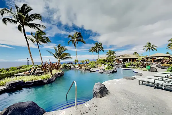 Oceanfront Lagoon Pool Paradise
