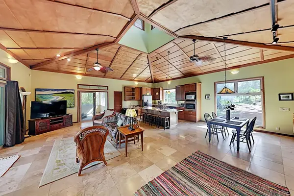 Spacious Great Room For Gathering