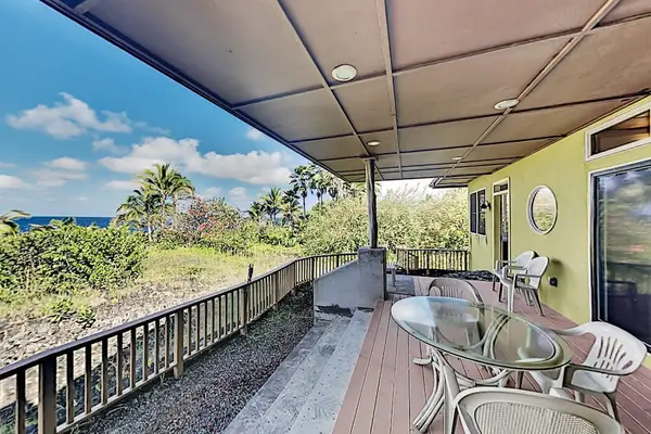 Scenic Lanai With Lush Island Views