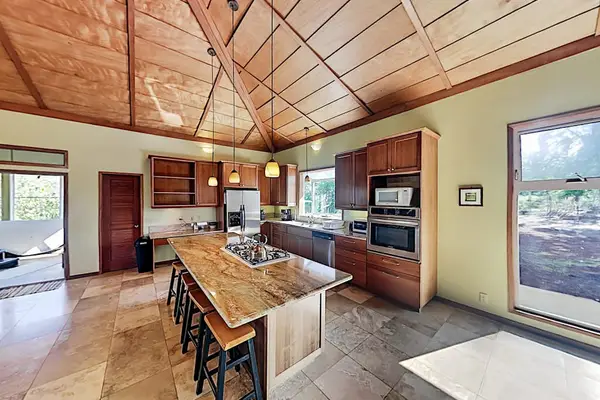 Chef Ready Kitchen With Ample Workspace