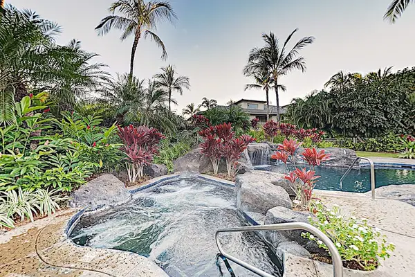 Palm Villas at Mauna Lani Community Hot Tub