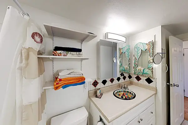 Fresh bathroom ready for your daily routine