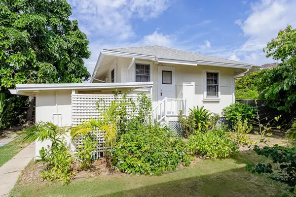Relax in the peaceful cottage backyard surrounded by tropical island beauty daily