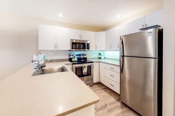 Modern Kitchen With Breakfast Bar