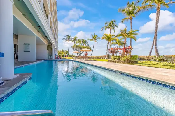 Infinity Edge Pool Paradise