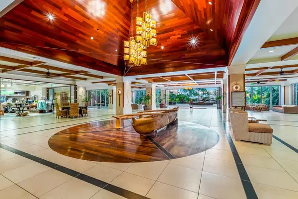 Luxury Arrival Experience With Tropical Charm