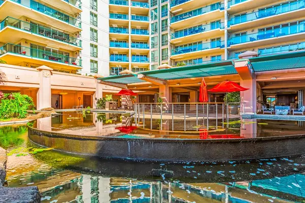 Waterfront Dining In A Tropical Setting