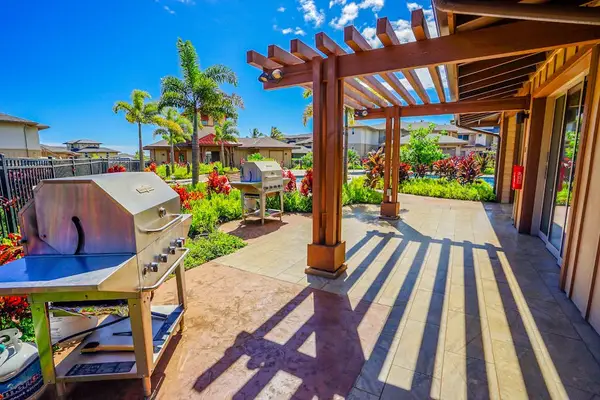 Outdoor BBQ Pavilion For Island Cookouts