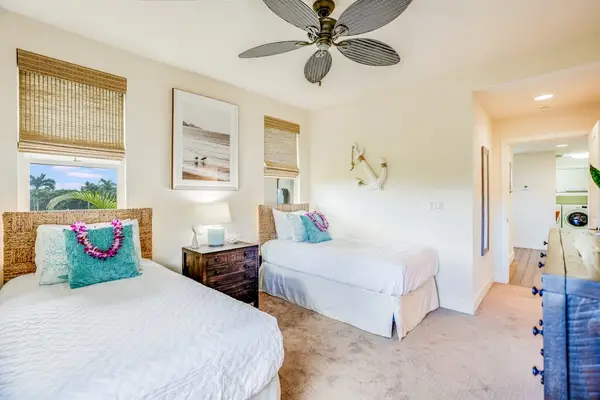Comfortable Guest Bedroom With Twin Beds