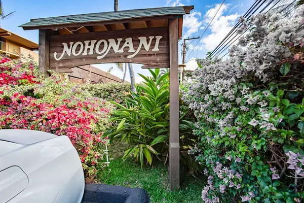 Arrive at Nohonani through the beautifully landscaped entrance.