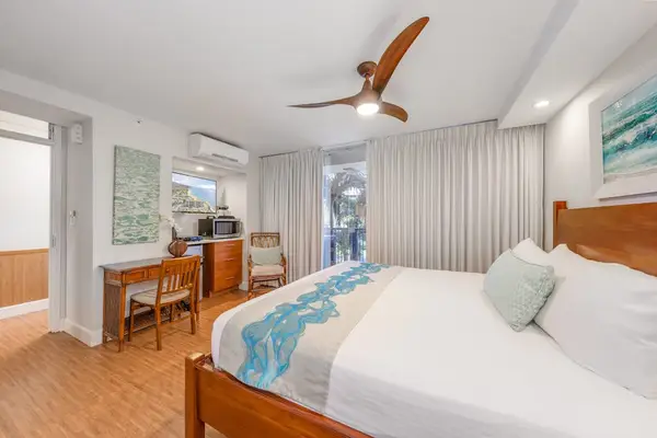 Inviting Room For Family And Friends