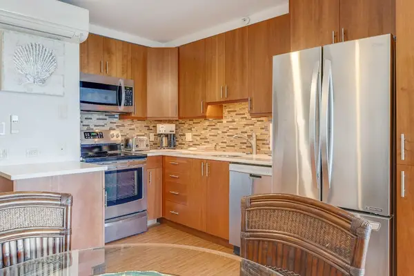 Chef's Kitchen With Premium Appliances