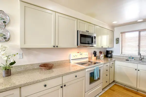Bright Kitchen For Home Cooked Meals
