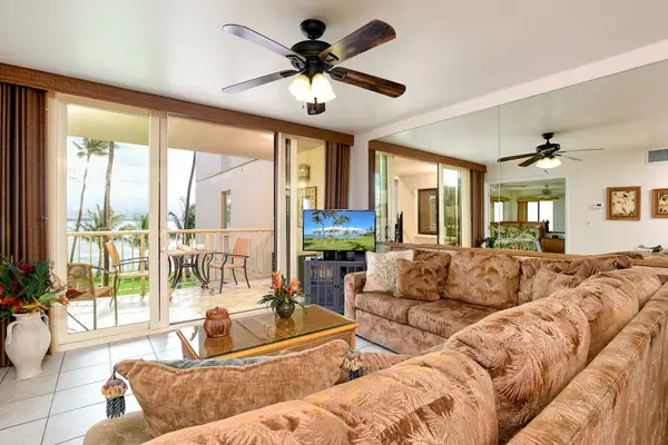Relax In Spacious Coastal Comfort