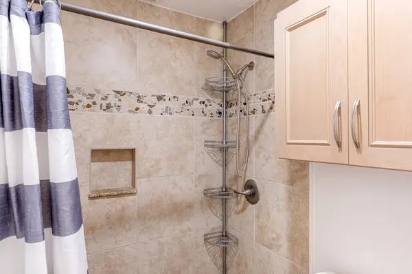 Fresh And Modern Bathroom Retreat