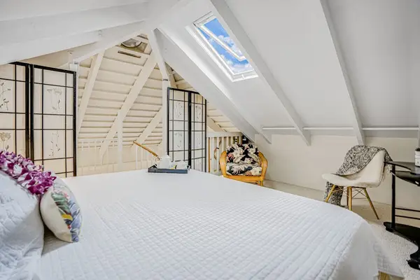Peaceful King Bedroom Loft Retreat
