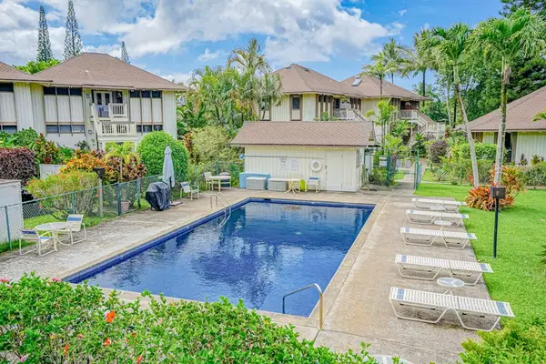 Resort-Style Paniolo Community Pool