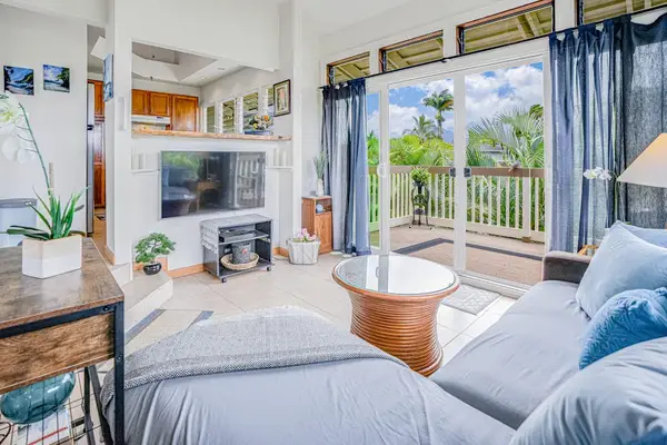 Bright Island Living With Scenic Views