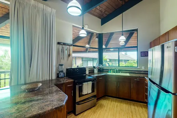 Chef-ready kitchen with everything you need to cook island-style meals