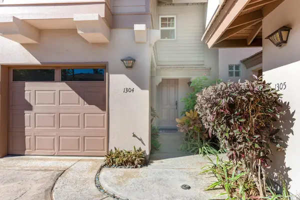 Welcoming entrance to your island retreat