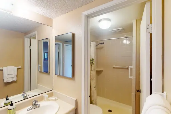 Refresh with ease in this thoughtfully designed full bathroom every single day