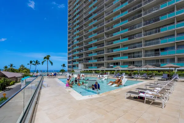 Dive into vacation mode at the welcoming shared pool every single day