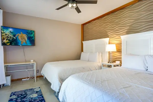 Cozy Bedroom Retreat With Relaxing Views