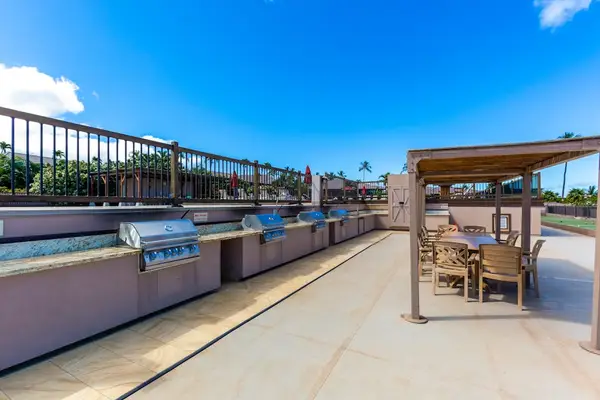 Rooftop Dining With Island Views