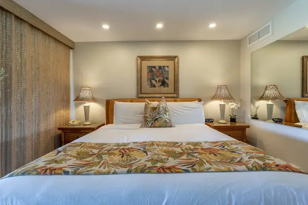 Luxury King Bed Escape