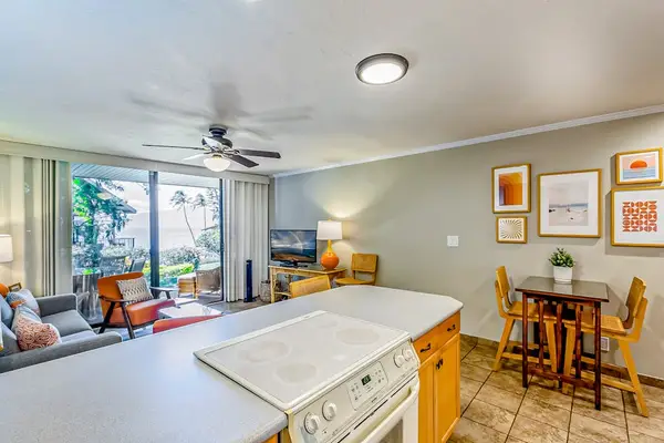 Fully Equipped Kitchen For Easy Vacation Cooking
