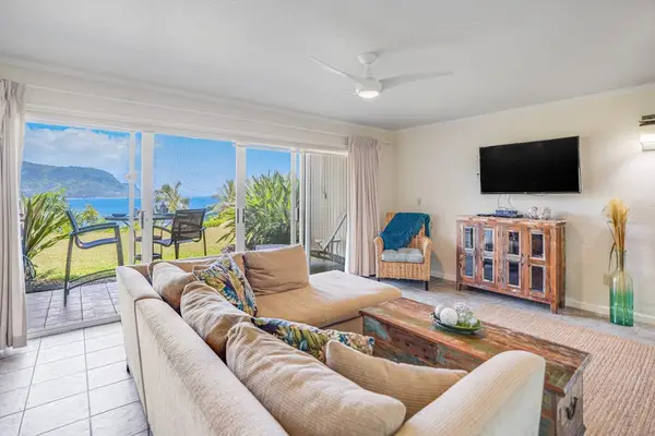 Relax In Comfort With Picture-Perfect Views