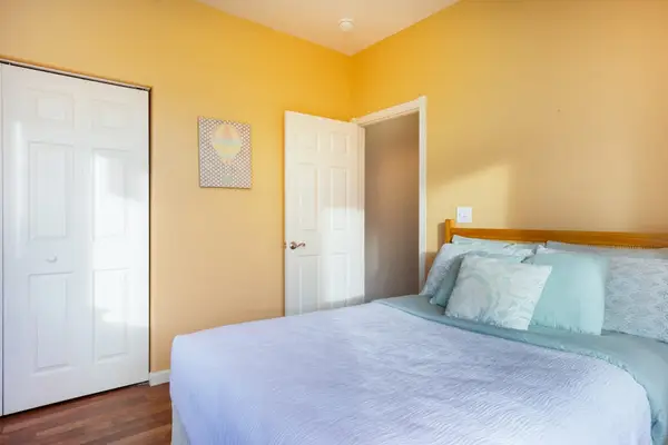 Serene Bedroom With Warm Island Style