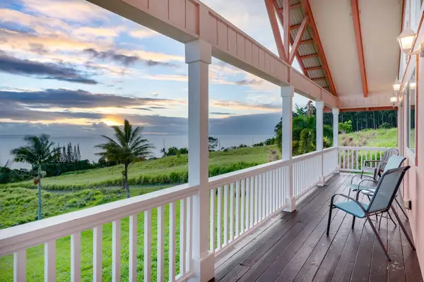 Scenic Lanai With Sweeping Island Views