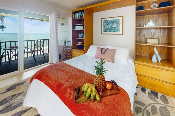 Wake up to beautiful ocean views from this inviting studio.