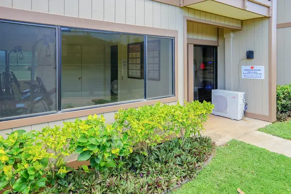 Charming Ground-Level Exterior Entrance