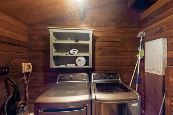 In-home washer and dryer let you pack light and enjoy the convenience of doing laundry during your stay.