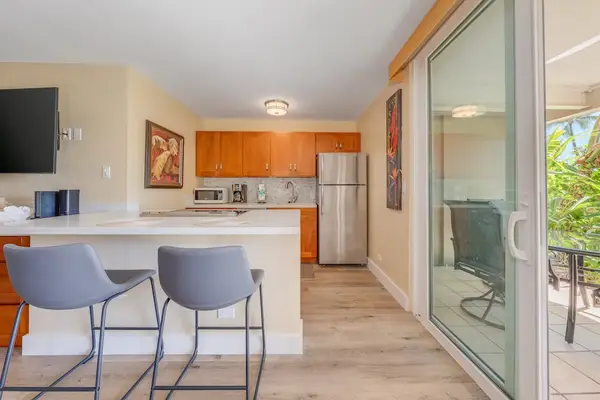 Fully equipped kitchen with everything you need to prepare your favorite meals.