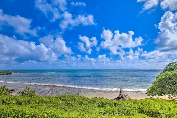 Stunning panoramic views of the Pacific Ocean.