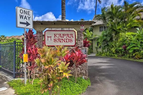 Welcome to Kapaa Sands, your tropical oceanfront getaway.