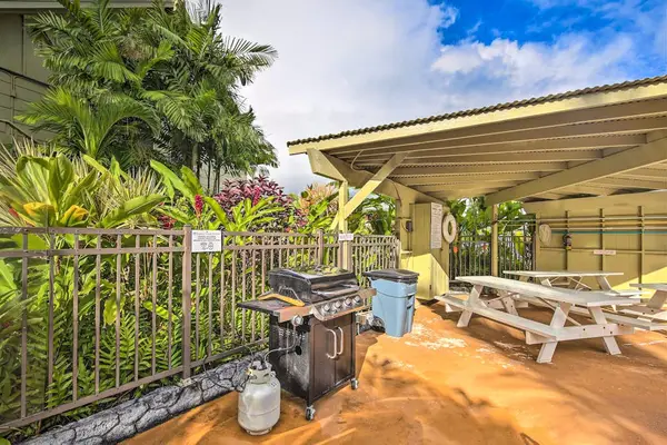 Poolside Picnic And BBQ Area