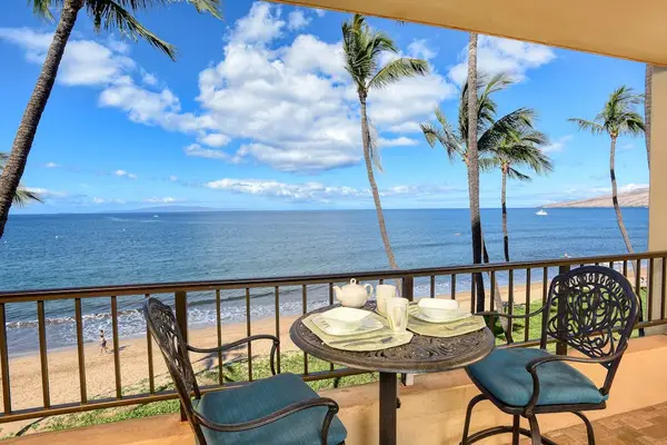 Oceanfront Breakfast With A View