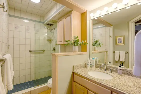 Fresh And Inviting Bathroom Retreat