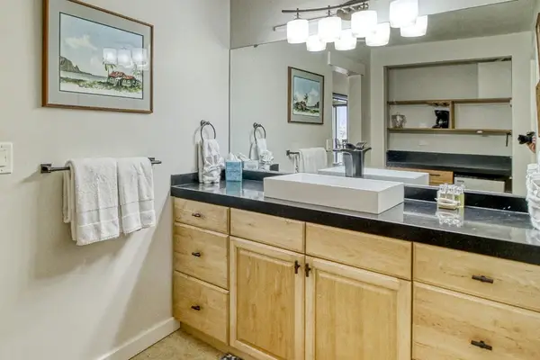 Refresh in the Bright Full Bathroom