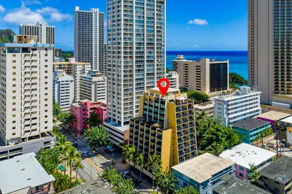 Discover the property’s layout and exterior from this elevated view.