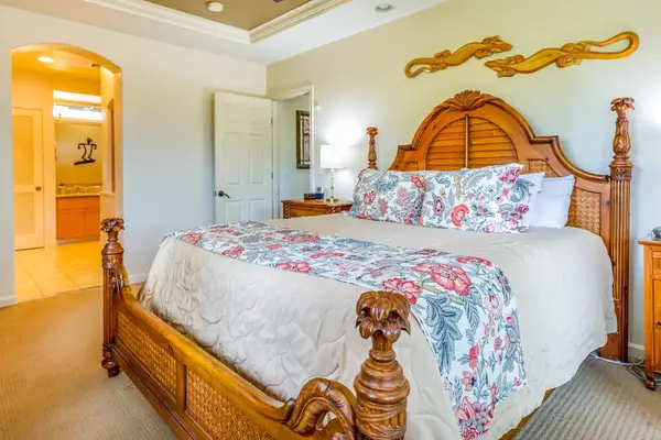 Rest Comfortably In A Warm Coastal Retreat